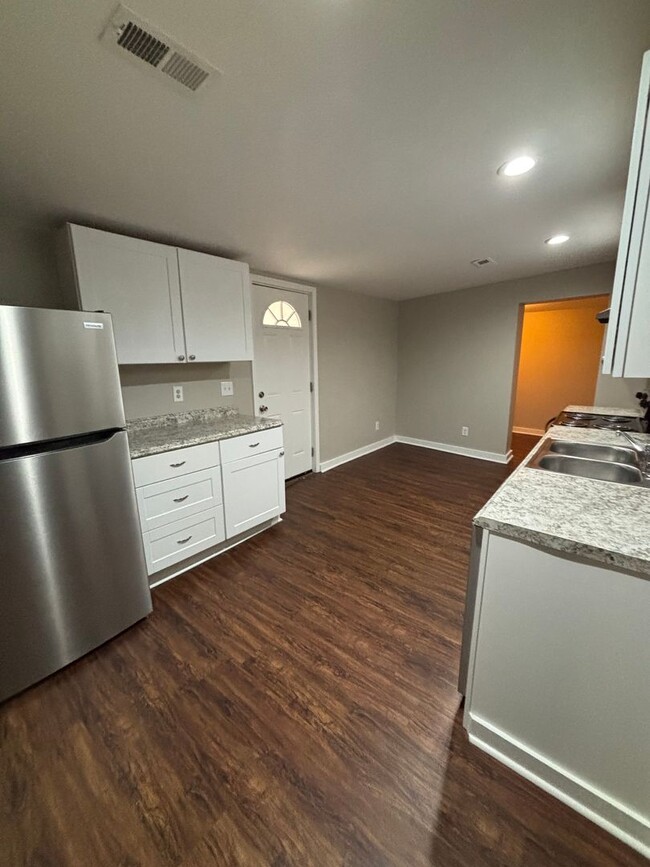 Building Photo - COME RELAX IN YOUR NEW HOME! -First Month'...