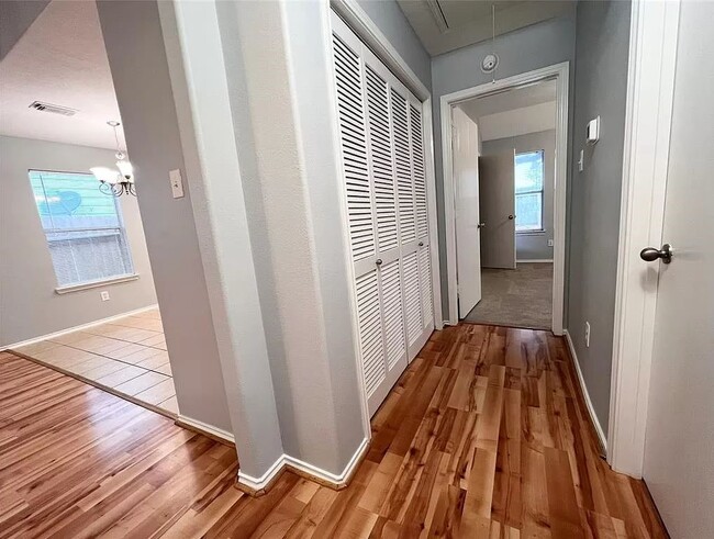 Building Photo - 4722 Cypress Dawn Ln