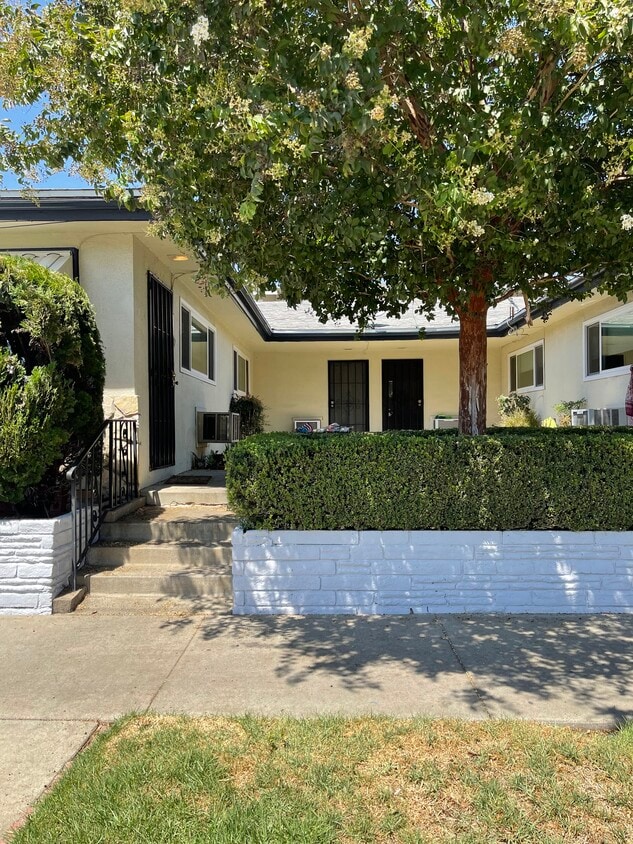 461 E Colorado Ave Unit 1, Glendora, CA 91740 Apartments in Glendora