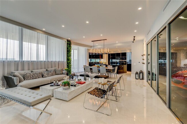Foto del edificio - 18555 Collins Ave