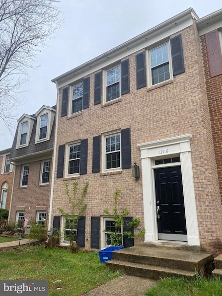 Building Photo - 12116 Stallion Ct