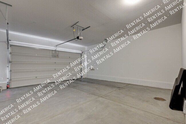 Building Photo - 4554 Cloudrest Peak St