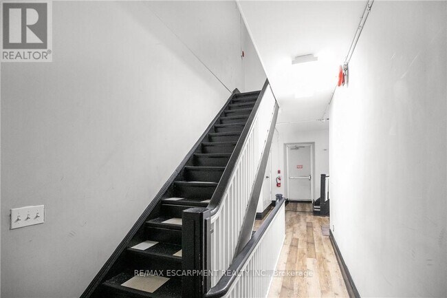 Building Photo - 63 John St S