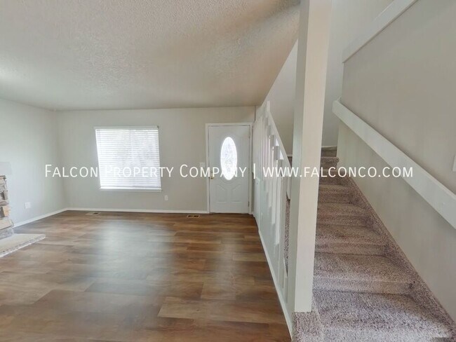 Building Photo - 6157 Desoto Dr