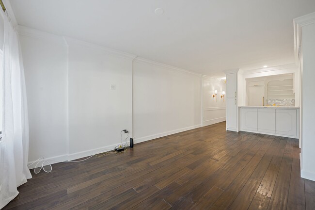 Building Photo - Beautiful, one-of-a-kind Park Avenue COndo