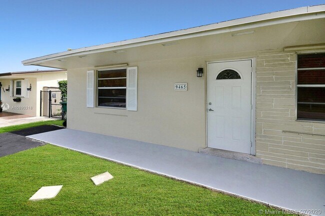 Foto del edificio - 9465 SW 52nd Ct