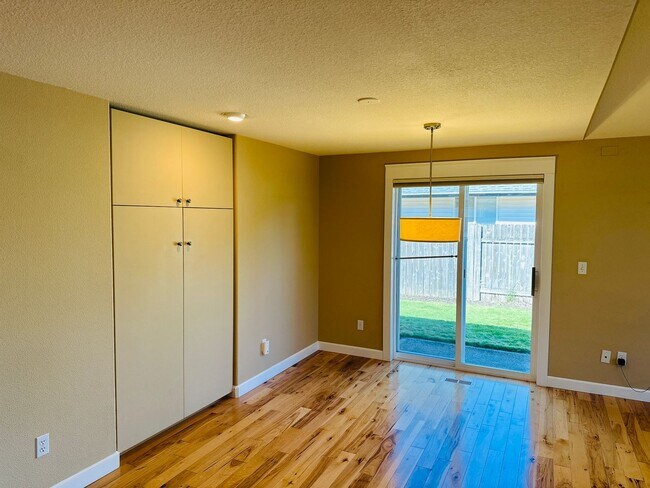 Foto del edificio - Charming Fisher's Landing Home