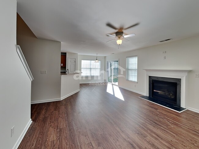 Foto del edificio - 1760 Summit Ridge Ln