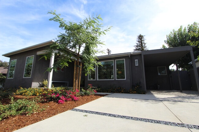 Front View - 23018 Leonora Dr