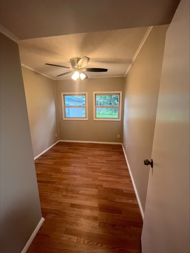 1076 S Ashburton Rd, Columbus, OH 43227 House Rental in Columbus, OH