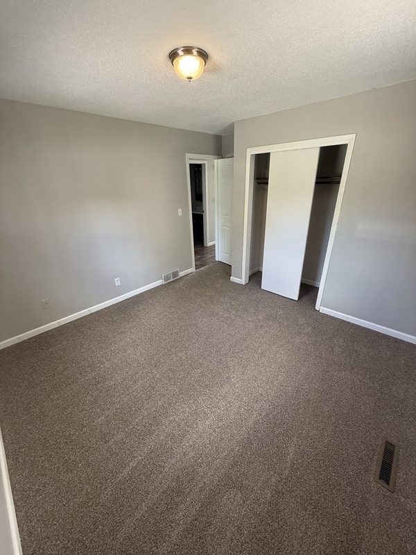 Building Photo - 3506 S Duff Ave