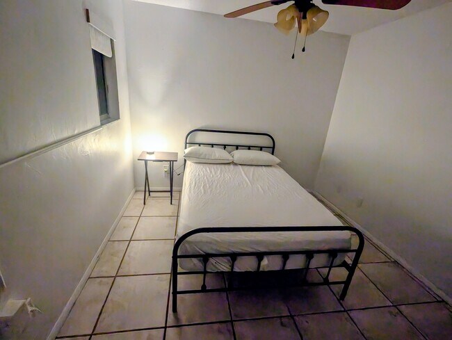 Foto del edificio - 8724 Tall Pine Ln