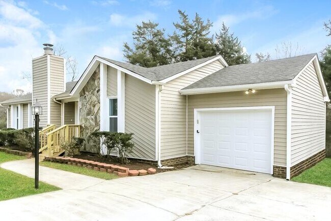 Foto del edificio - 8222 Strawberry Pt, Charlotte, NC 28215
