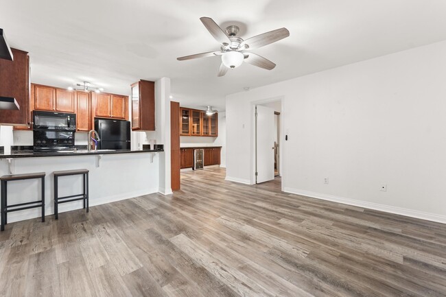 Building Photo - 4860 Rolando Ct