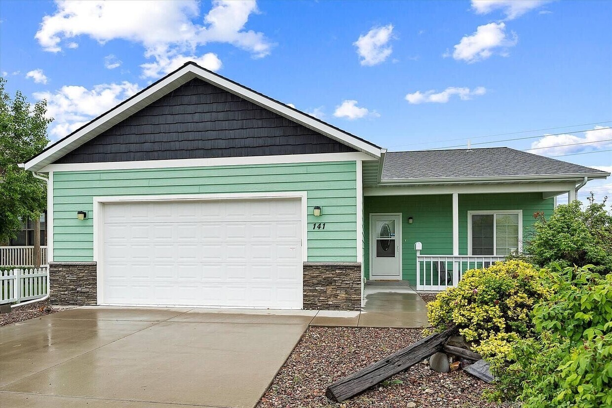 Foto principal - 141 Looking Glass Ave