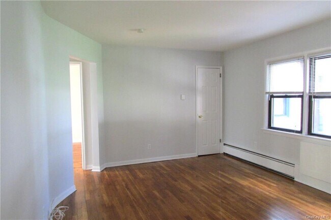 Building Photo - 15 Cornelison Ave