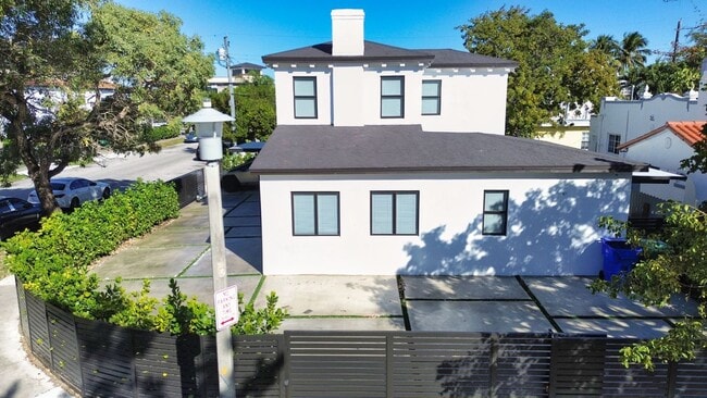 Foto del edificio - 927 SW 18th Ave