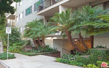 Building Photo - 9000 Cynthia St