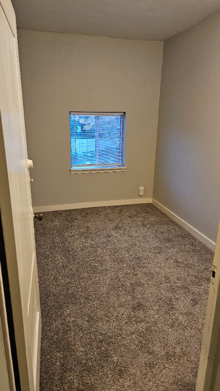 Foto del edificio - 805 S Ainsworth Ave