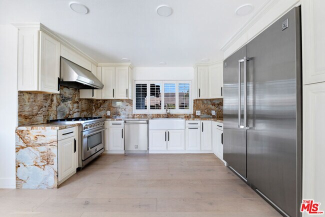 Foto del edificio - 32305 Blue Rock Ridge