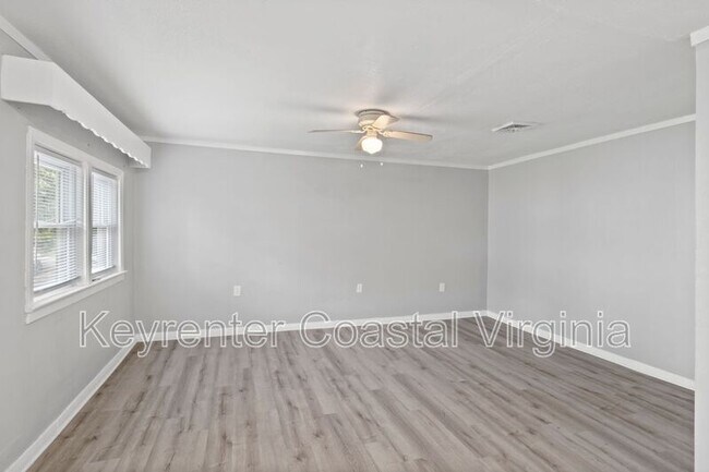 Foto del edificio - 2319 Jamestown Ave