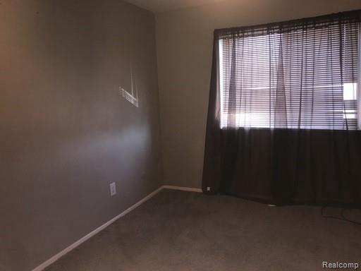 Building Photo - 21620 Hillside Dr