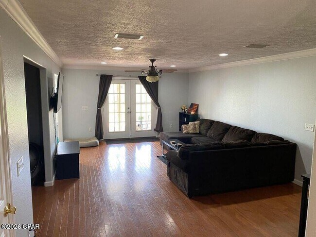 Foto del edificio - 5413 Nicole Blvd