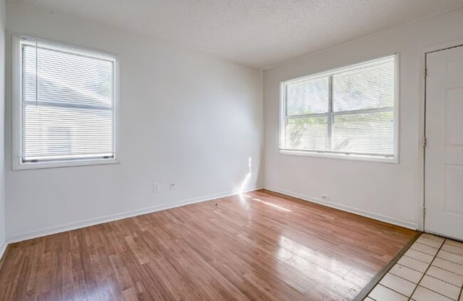 Foto del edificio - 6106 E 153 Terrace
