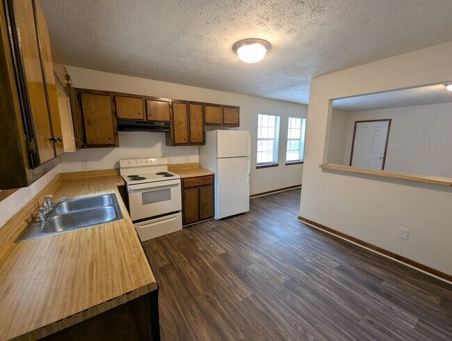 Foto del edificio - 410/412 Rustwood Dr