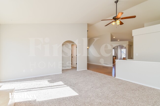 Foto del edificio - 4139 Ascendant Dr