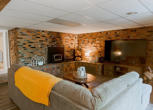 Foto del edificio - 244 Toby St