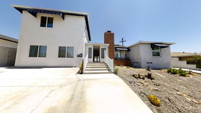 Foto del edificio - 8BD/4BA on Rockford! POOL & SPA!