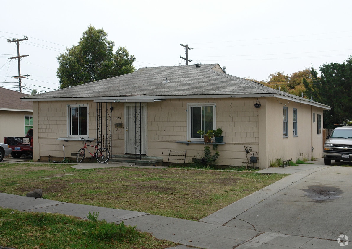 Building Photo - 205 S Jordan Ave