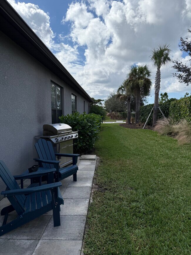 Foto del edificio - 8291 Velda Trl