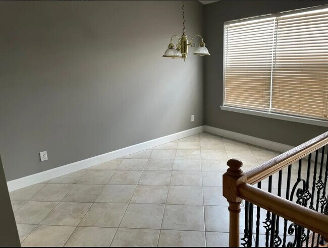 Photo - 6201 Cinnamon Ct House