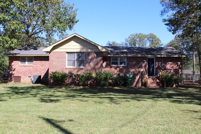 Primary Photo - Beautiful brick home in SE Columbia!