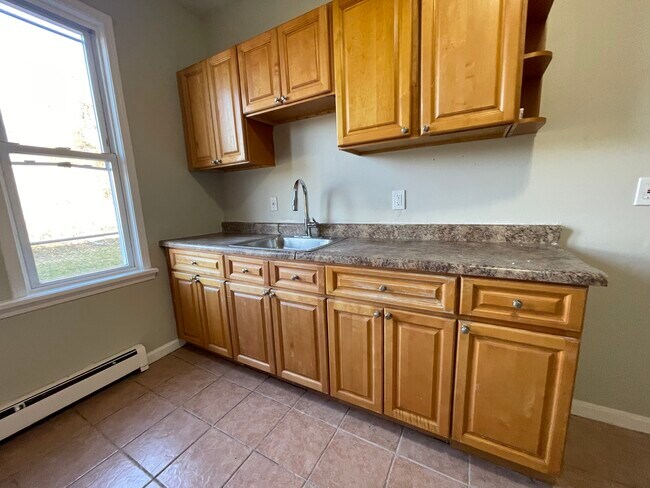 236 Leslie St Unit 1L - 240 Leslie St