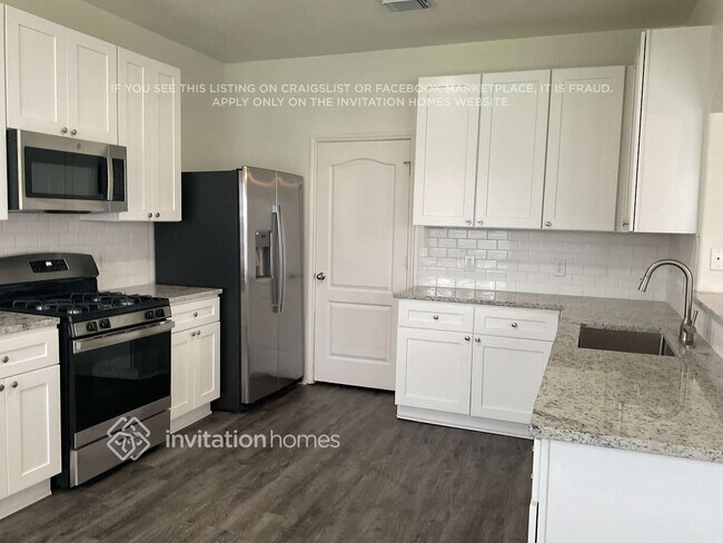 Building Photo - 2538 Sandvalley Way