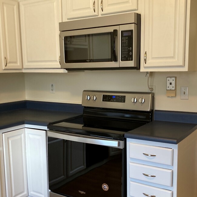 Kitchen with New/Updated appliances - 2502 Essex Ct