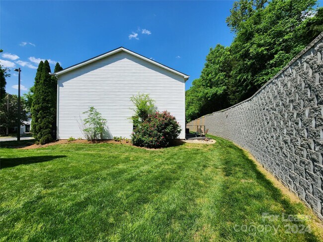 Foto del edificio - 2434 Ryerson Ct