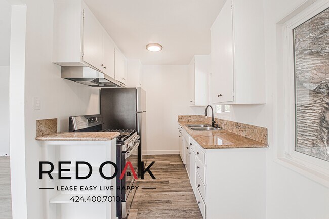 Foto del edificio - 6109 Brynhurst Ave