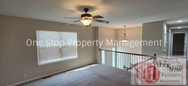 Building Photo - Beautiful 4 bedroom, 3 bathroom home in Raymore!