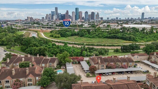 Foto del edificio - 1860 White Oak Dr