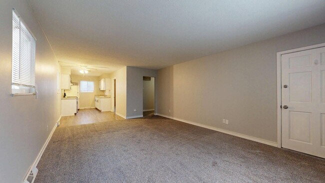 Foto del edificio - 7405 Marlborough Ave