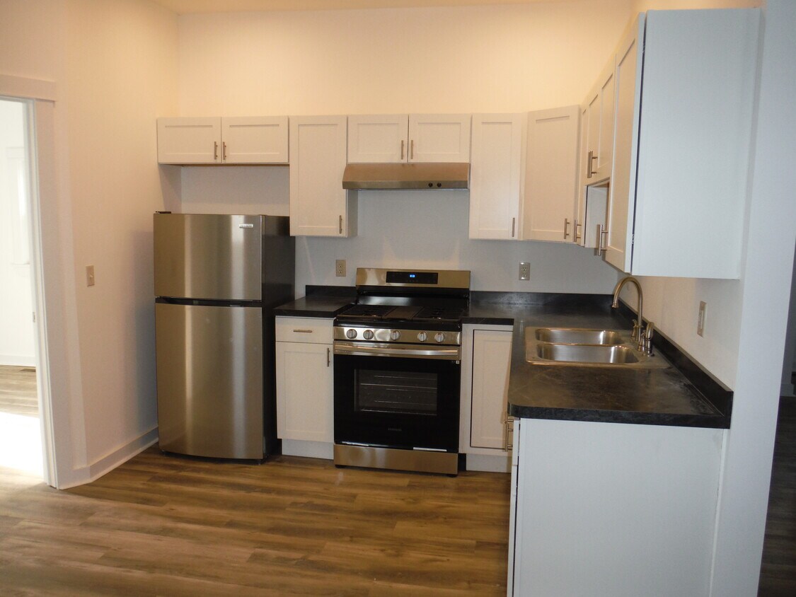 kitchen - 12 Montcalm St