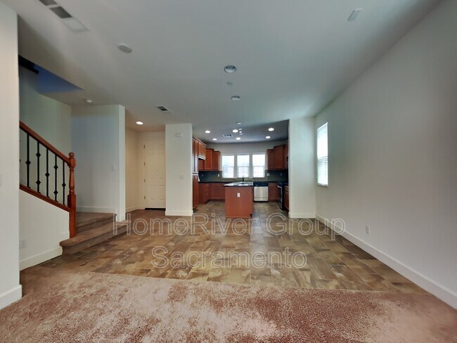 Building Photo - 850 Blossom Rock Ln
