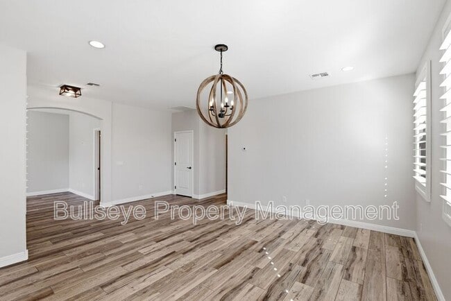 Building Photo - 19244 E Rosa Rd