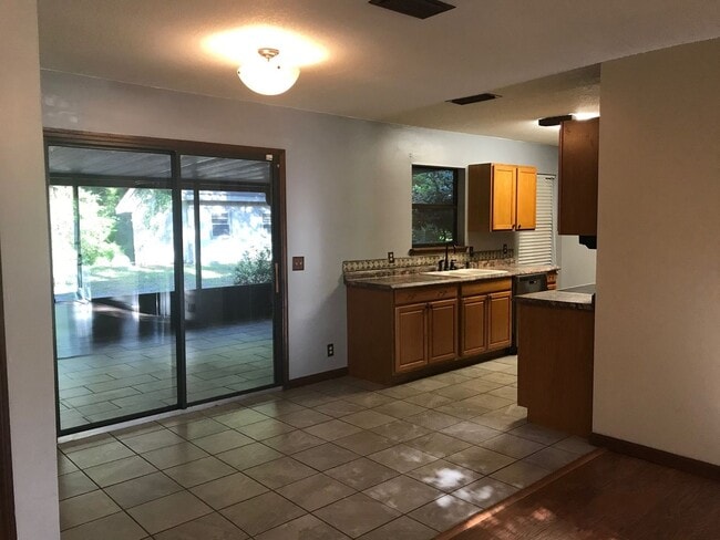 Building Photo - 390 Powderhorn Rd