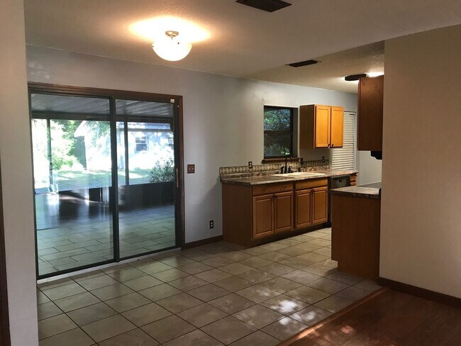 Foto del edificio - 390 Powderhorn Rd