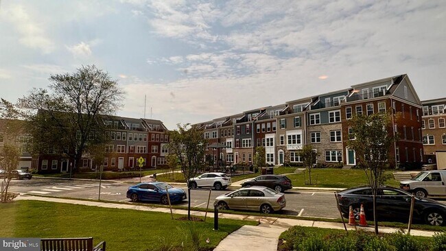 Foto del edificio - 10840 Cedar Ave